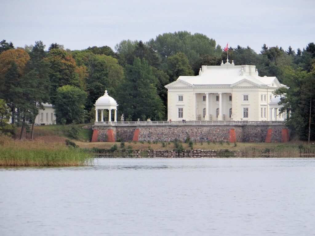 Pałac Tyszkiewiczów w Zatroczu w okolicach Wilna